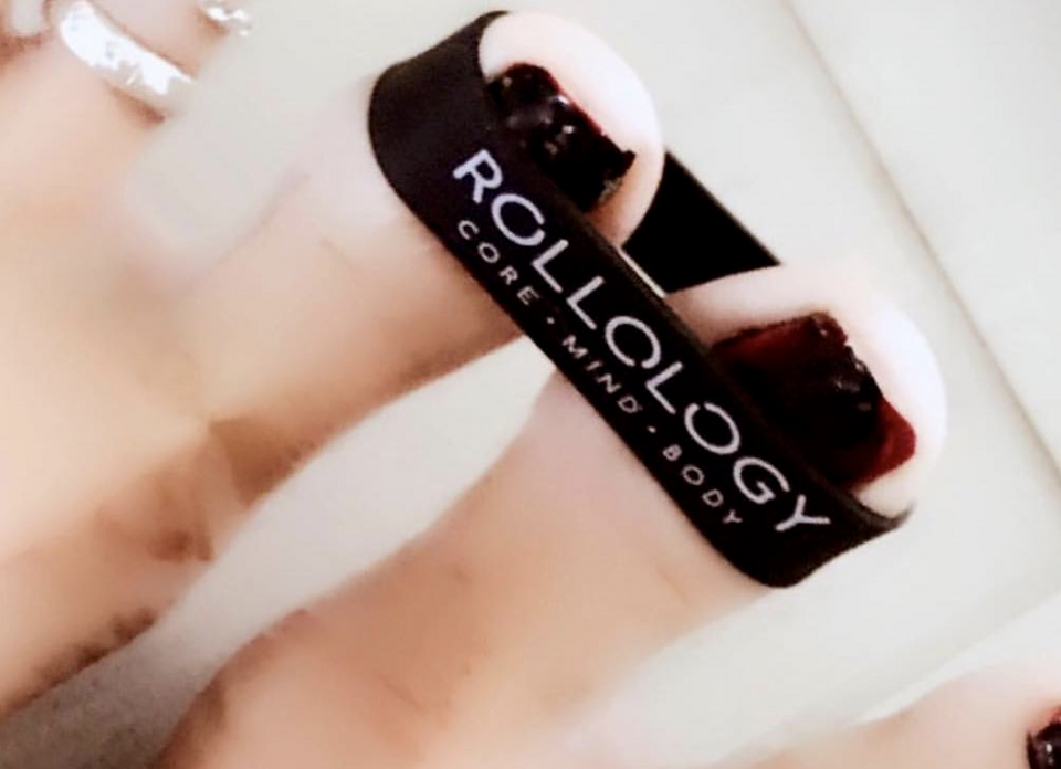 HOW TO USE ROLLOLOGY™ TOE BANDS